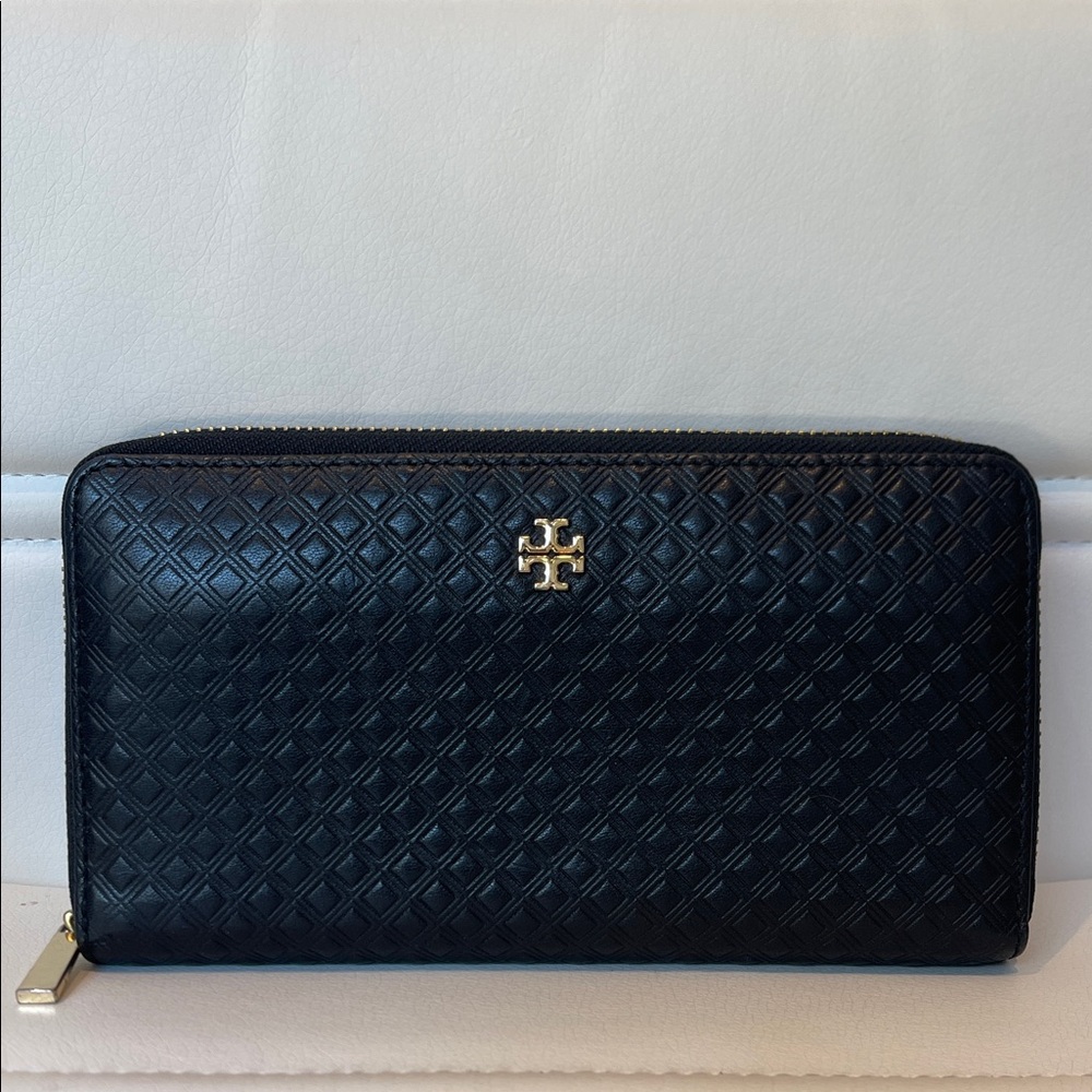 Tory Burch Black Quilted Wallet